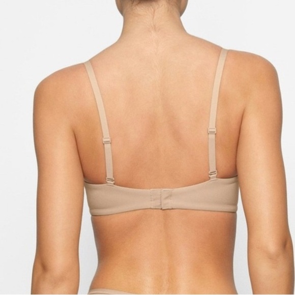 COPY - Skims Fits everybody push-up Demi bra size 34DD - Picture 2 of 7
